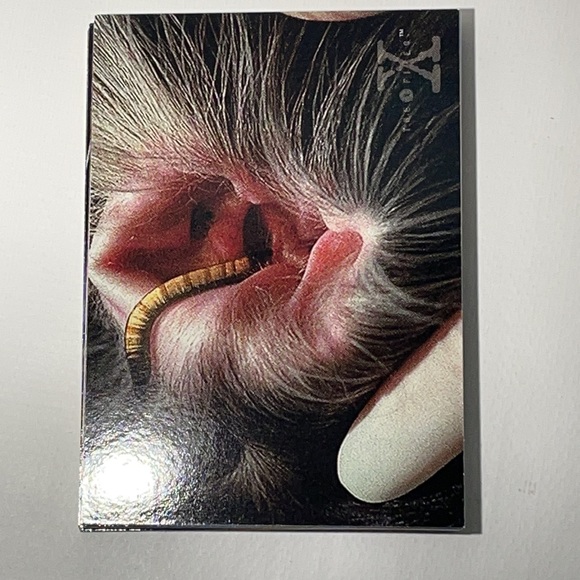 Vintage 95' Topps X Files Season 1 Complete Set & X-Files Pencils Loot Crate - Picture 13 of 17